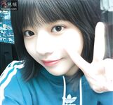 童顏巨乳反差婊《李月》自拍外流 生活照 (43P)